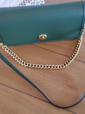 Coach Dinky Crossbody CW641 in Hunter Green Like New